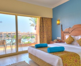 Двухместный полулюкс двуспальная кровать в Jasmine Palace Resort & Spa