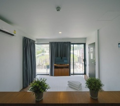 Люкс c 1 комнатой oceanfront в The Arbern Hostel x Bistro