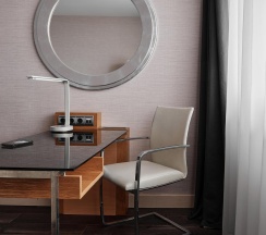 Номер улучшенный в Radisson Blu Belorusskaya Hotel Moscow