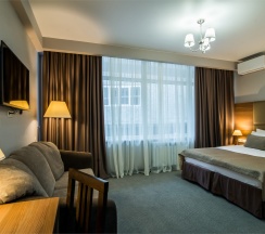 Стандартный семейный номер с балконом в River star