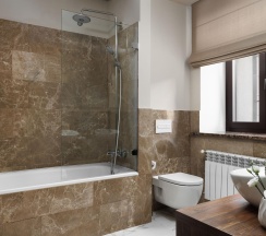 Номер стандарт с 1 двуспальной кроватью и балконом (вид во двор) в Hartwell hotel