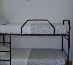 Двухместный семейный номер Standard 2 отдельные кровати в Liberty Hostel Lisbon