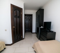 24 - Двухместный номер с балконом и прямым видом на море в Азов Инн