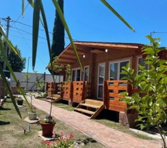 Четырёхместный семейный домик с собственным двором в Пуэбло Мохито