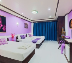 Семейный номер Deluxe с балконом в Hotel Grand Orchid Inn