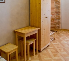 Трёхместная семейная студия с красивым видом из окна в Льгов