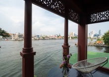 Номер Deluxe с балконом в Amdaeng Bangkok Riverside Hotel