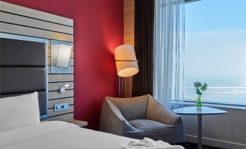 Номер Classic Superior, с видом на море - c двуспальной кроватью в Mercure Sochi Centre