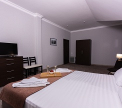 Люкс Superior с красивым видом из окна в Никополи