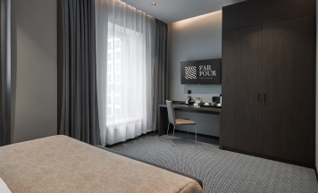 Бизнес с 1 двуспальной кроватью в Farfour Inn&Suite