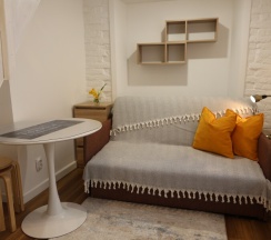 Loft Mini Апартаменты для 2 взрослых (2+1) двуспальная кровать и диван в Loft&Home Apartments