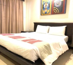 Двухместный номер Standard двуспальная кровать в Lub Sbuy Hostel