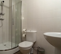 Стандарт с террасой 2+1 двуспальная кровать+евро-кресло в Подгорица
