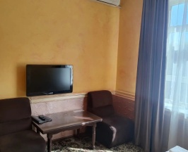 Двухместный номер 203 Стандарт двуспальная кровать в Central