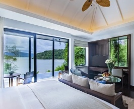 Двухместный Люкс с бассейном Grand с видом на море двуспальная кровать в Anantara Layan Phuket Resort