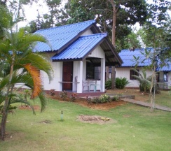 Двухместное бунгало Deluxe рядом с пляжем в Sukorn Andaman Beach Resort