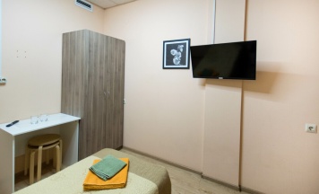 Двухместный номер (с раздельными кроватями) окно на дорогу в За околицей