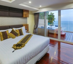 Люкс Spa Bath с 2 комнатами с балконом и с видом на море в Отель Royal Beach Boutique Resort & Spa