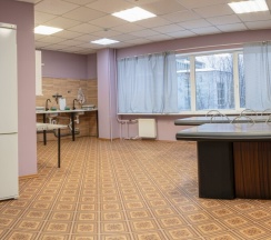 Место в шестиместном мужском номере в Ледокол