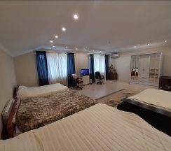 Комната комфорт (мансарда) в Maxi House