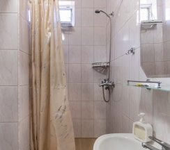 Двухместный номер Standard с балконом и с красивым видом из окна 2 отдельные кровати в Гостевой дом