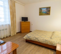 Номер стандарт с 1 двуспальной кроватью в Маргобай