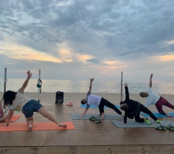 Двухуровневый семейный номер с балконом на 3-4 гостей и видом на море (корпус Б) в Оптимист