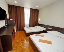 Четырёхместный номер Standard с балконом в Ирина