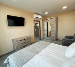 2-комнатный номер люкс полулюкс в Grand sapphire hotel