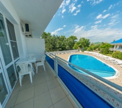 1 комнатный улучшенный в главном корпусе в Ява