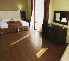 Двухместный номер Standard с балконом и с красивым видом из окна двуспальная кровать в Мечта