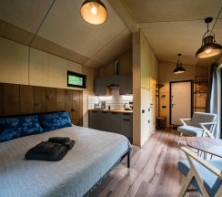 Коттедж c 1 комнатой с красивым видом из окна в Anttila hutor