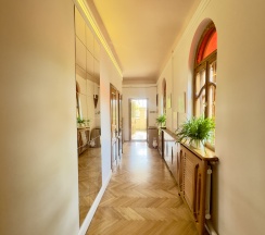 Дом улучшенный в У китайской беседки