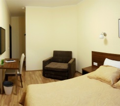 Трехместный номер в Аист