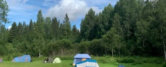 Кемпинг. Место для палатки в Огонь