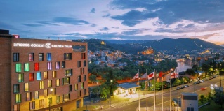 Тбилиси: Отель Golden Tulip Design Tbilisi