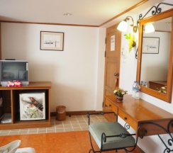 Четырёхместный семейный номер Standard с 4 комнатами в Your Place Inn