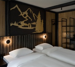 Стандарт в мотеле с балконом в Среди Гор