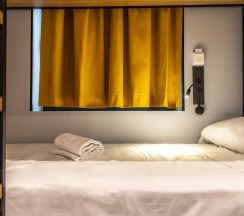 Четырёхместный номер Standard в Petit Hostel La Latina - Adults Only