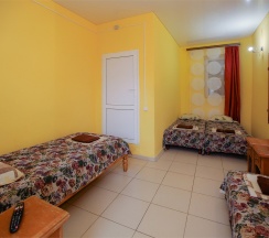 Стандартный 4х местный номер 2 этаж в Green oasis Vavilon