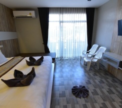 Двухместный номер Deluxe c 1 комнатой с видом на город двуспальная кровать в Ricci House Resort