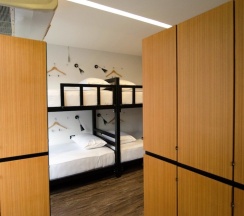 Кровать в общем номере в STrips the Poshtel - Hostel