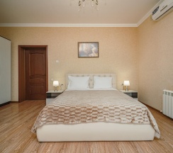 Номер делюкс с 1 двуспальной кроватью в Kristi