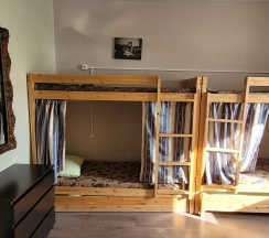 Койко-место в женском номере на 4 человека в Main room