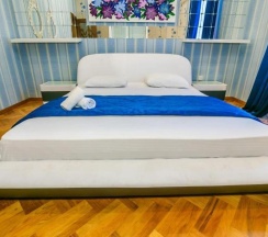 Коттедж с 4 комнатами в Baku Nizami Street Triplex 4 bedroom