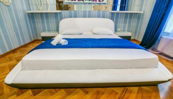 Баку: Отель Baku Nizami Street Triplex 4 bedroom