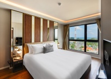 Люкс Grande с 2 комнатами с видом на океан в MIDA Grande Resort Phuket