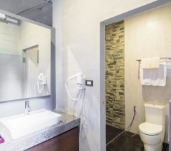Двухместный номер Deluxe Classic с балконом двуспальная кровать в Samed Grandview Resort