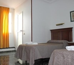 Двухместный номер Standard 2 отдельные кровати в Hostal Conchita Legazpi