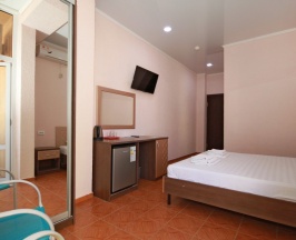 Двухместный номер Standard с балконом 2 отдельные кровати в Гранд хаус